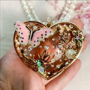 NEW Betsey Johnson Heart necklace valentines